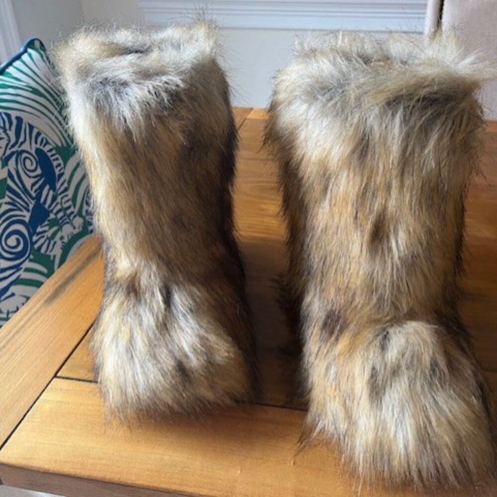 NWOT Steve Madden Beastie Tan Multi Boots - Size 10 Womens
